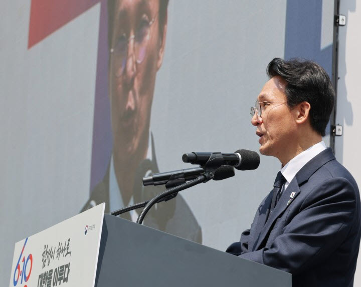 김 총리 “6·10민주항쟁, 대한민국 이정표이자 국민의 값진 승리”