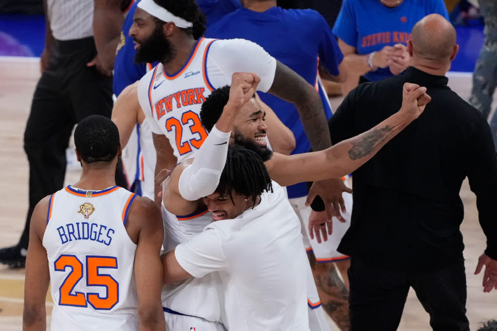 29점 차 뒤집은 뉴욕, 53년 만의 NBA 우승까지 1승 남았다