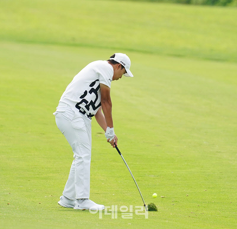 [포토] 이승찬, 정교한 컨택