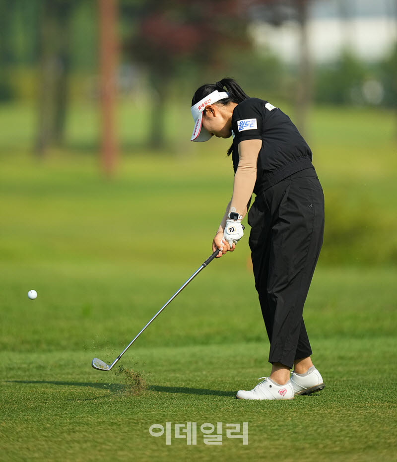 [포토]유현조,기술적인 아이언 임팩트