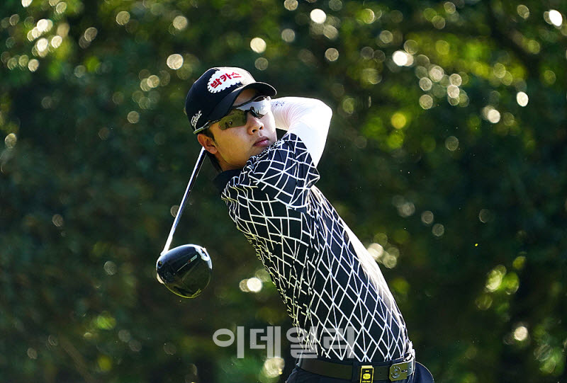 [포토] 송민혁, 선두 싸움에 불을 지핀다