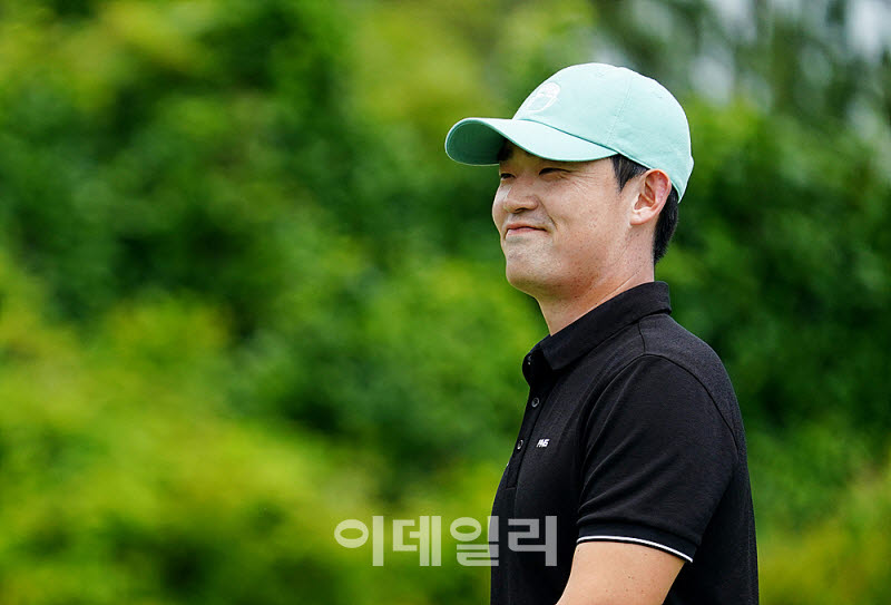 [포토] 김비오, 갤러리로 온 딸에 미소가 절로