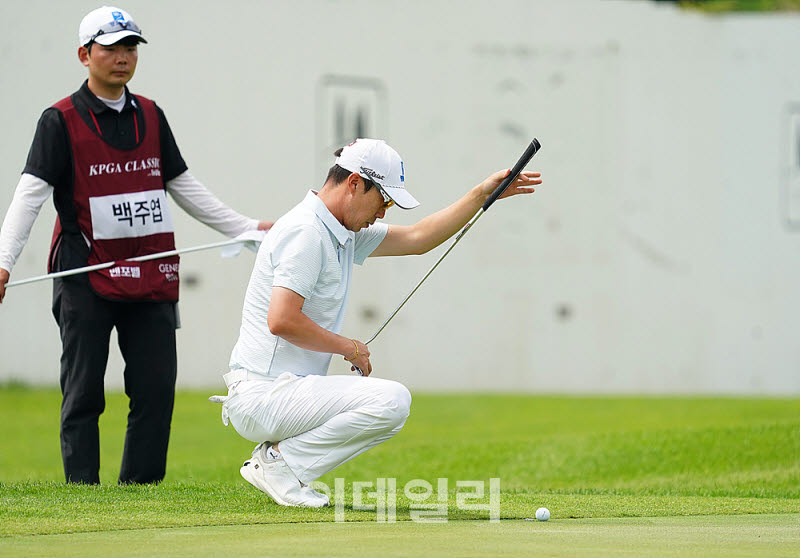 [포토] 백주엽, 신중하게