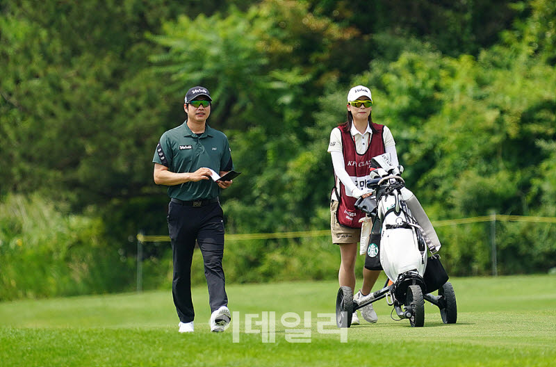 [포토] 김민수, 영원한 동반자