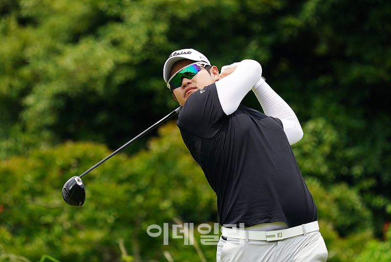 [포토] 정재현, 파워풀한 티샷
