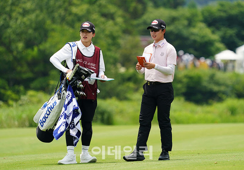 [포토] 송민혁, 만족스런 티샷 위치