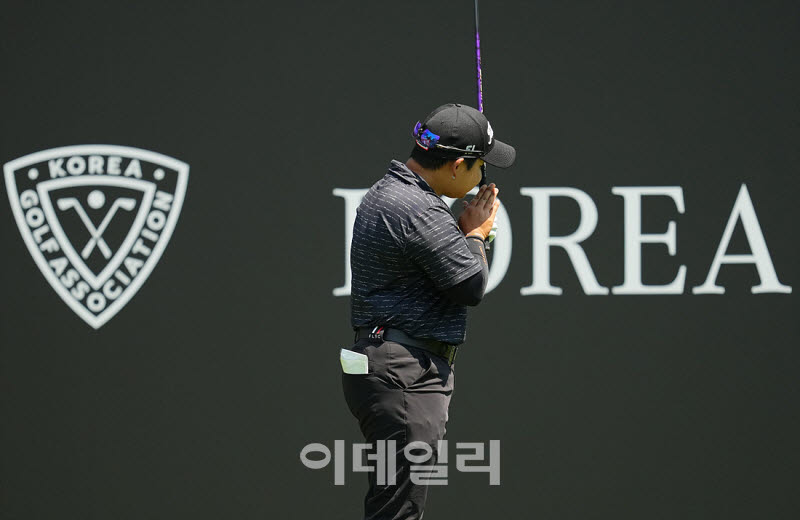 [포토]빳차라쭈타 콩끄라판,태국식 인사해요