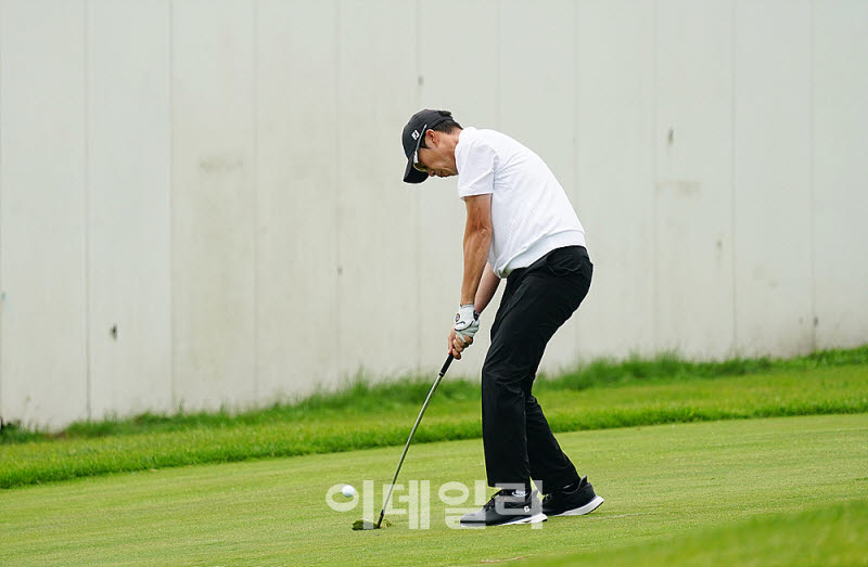 [포토] 백주엽, 강하고 정교하게 날린다