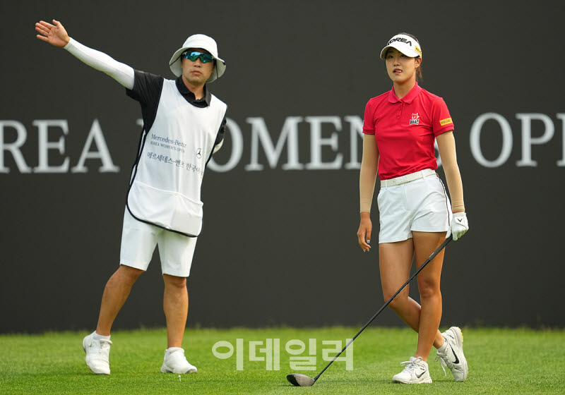 [포토]오수민-신경훈,오른쪽 방향 타구입니다