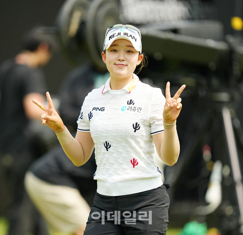 [포토]마서영,밝은 쌍브이 출발