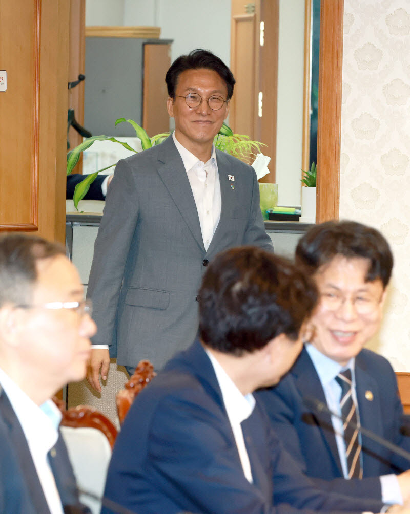 [포토]제3차 국토공간 대전환 범정부 추진협의회 참석하는 김민석 국무총리
