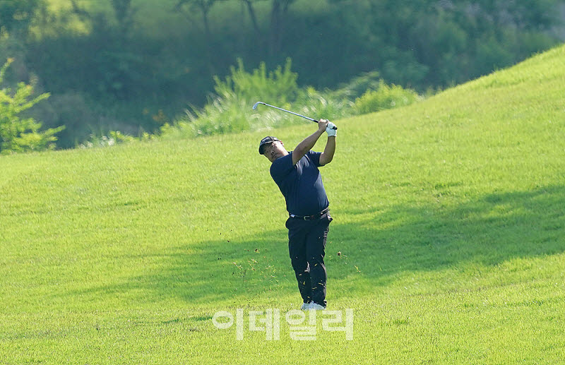 [포토] 유송규, 최근 좋은 샷감을 유지한다