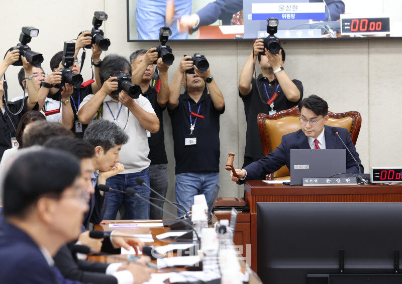 [포토]선관위 국조특위 첫 회의, '위원장에 野 윤상현 선출'