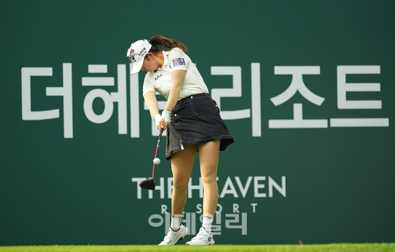 [포토]김민선,버디 후 파워 임팩트