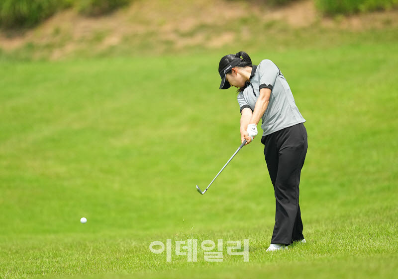 [포토]이수정,러프에서 강한 핀 공략