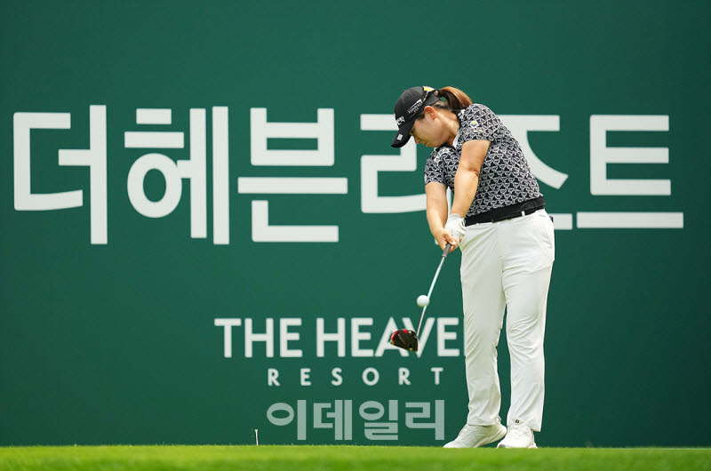 [포토]홍정민,노련한 티샷 임팩트