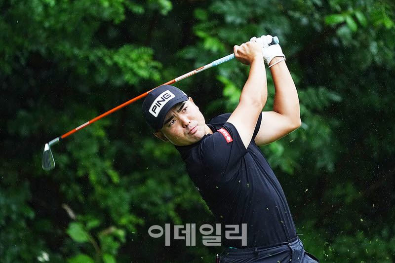 [포토] 세미카와 타이가의 장타 본능
