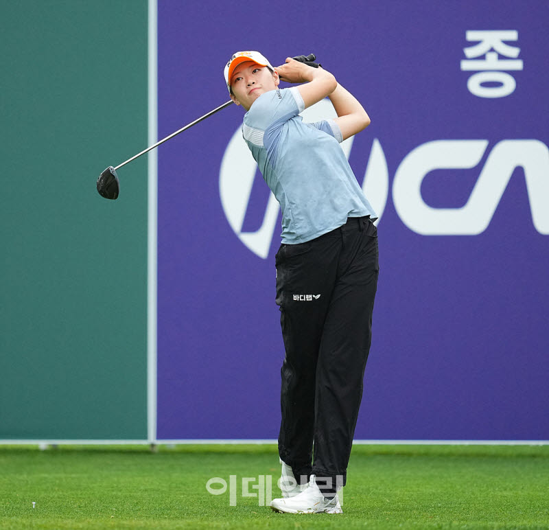 [포토]방신실,강한 티샷 공략