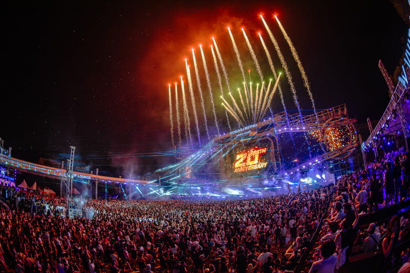 음악 넘어 하나의 문화로… '월디페'가 증명한 EDM의 힘