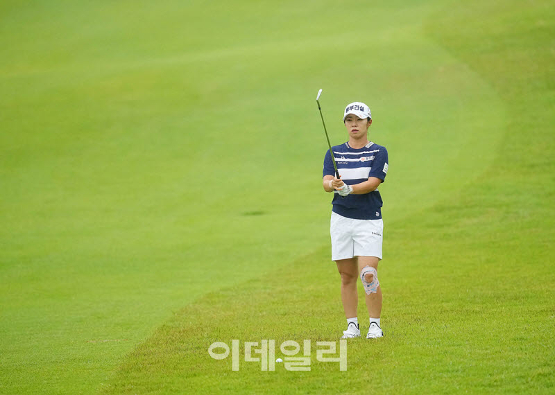 [포토]김수지,조준은 정교하게