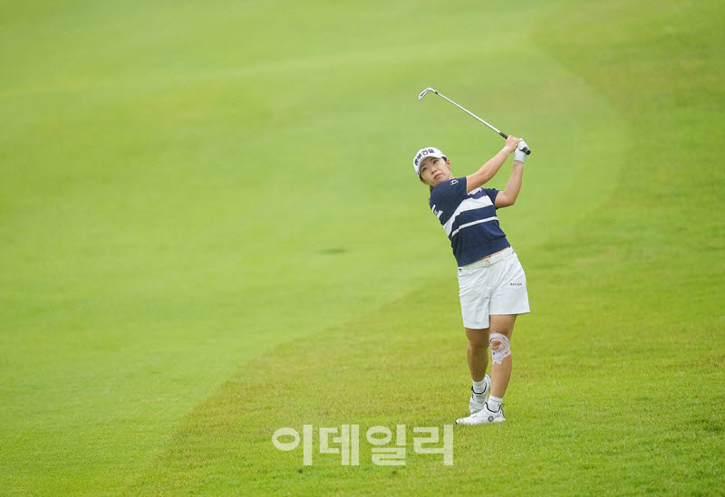 [포토]김수지,핀 앞에 떨어져라