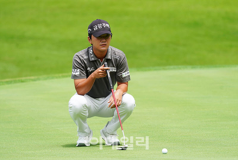 [포토] 옥태훈, 신중하게
