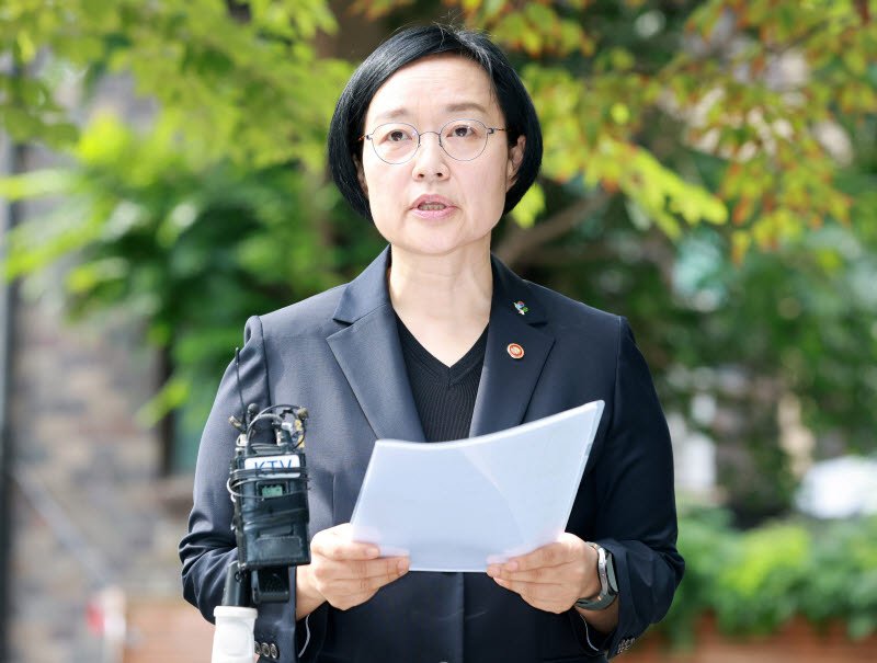 [포토]모두의 창업 개인정보 유출 관련 입장 밝히는 한성숙 국무총리 후보자