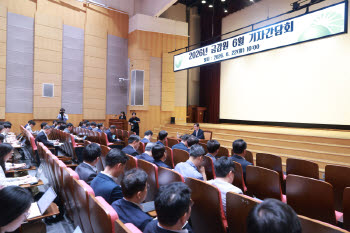 이찬진 "코스닥, 자본조달 기능 형해화…승강제로 되겠나"