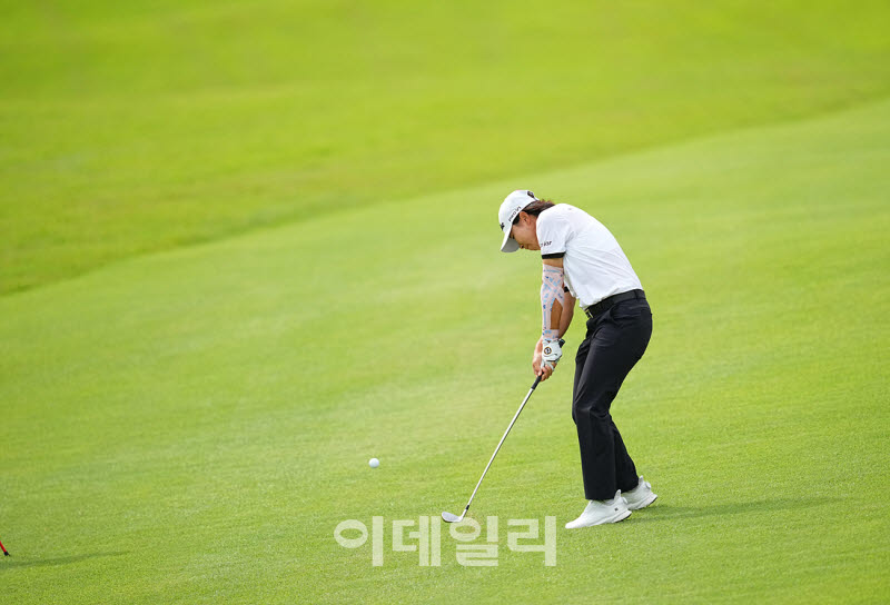 [포토]김지수,부드러운 임팩트