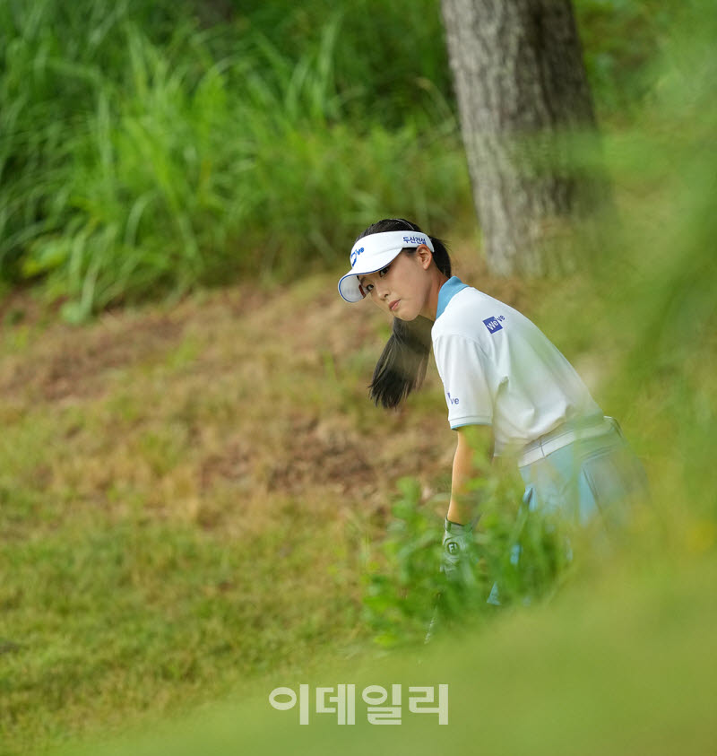 [포토]이율린,트러블 샷을 준비한다