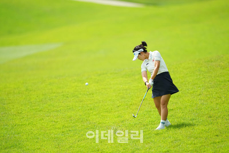 [포토]전예성,아이언 임팩트는 확실하게
