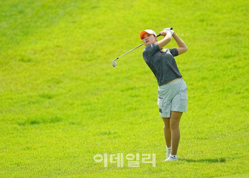 [포토]방신실,첫 버디를 위하여