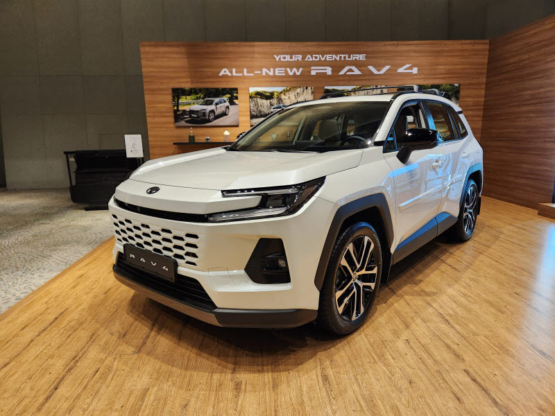 "우리 토요타가 달라졌어요"…RAV4 '디지털은 좀' 편견 깼다[타봤어요]