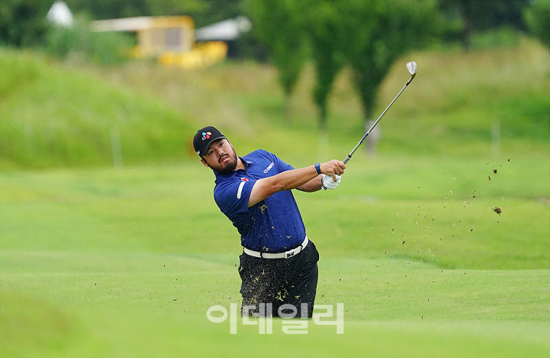 [포토] 정찬민, 정교한 웨지 컨트롤