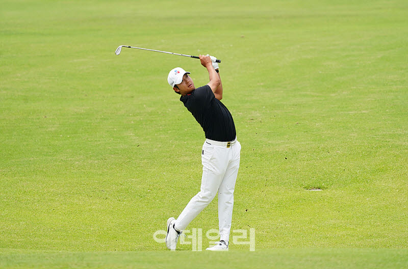 [포토] 최승빈, 버디 기회 만든 정교함