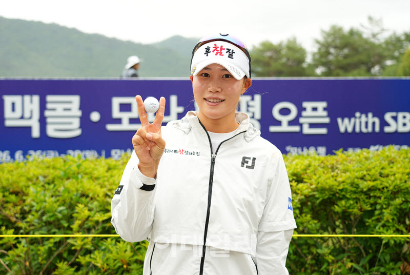 [포토]고은혜,승리 향한 브이