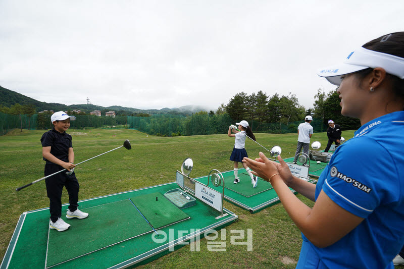 [포토]서교림,굿샷은 박수로 칭찬해요