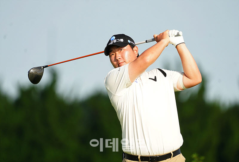 [포토] 문동현, 호쾌한 드라이버샷