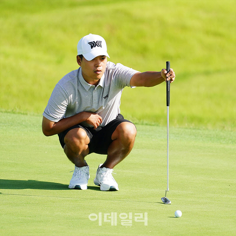 [포토] 신상훈, 버디를 원한다