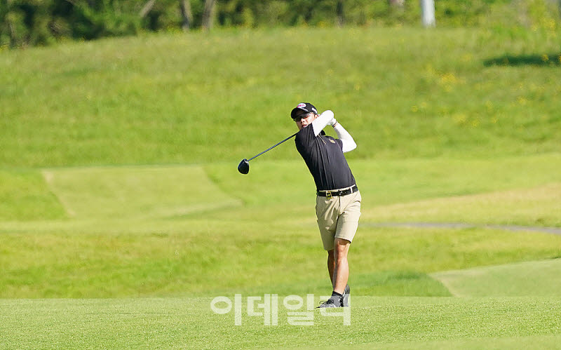 [포토] 송민혁, 롱홀 세컨샷도 드라이버