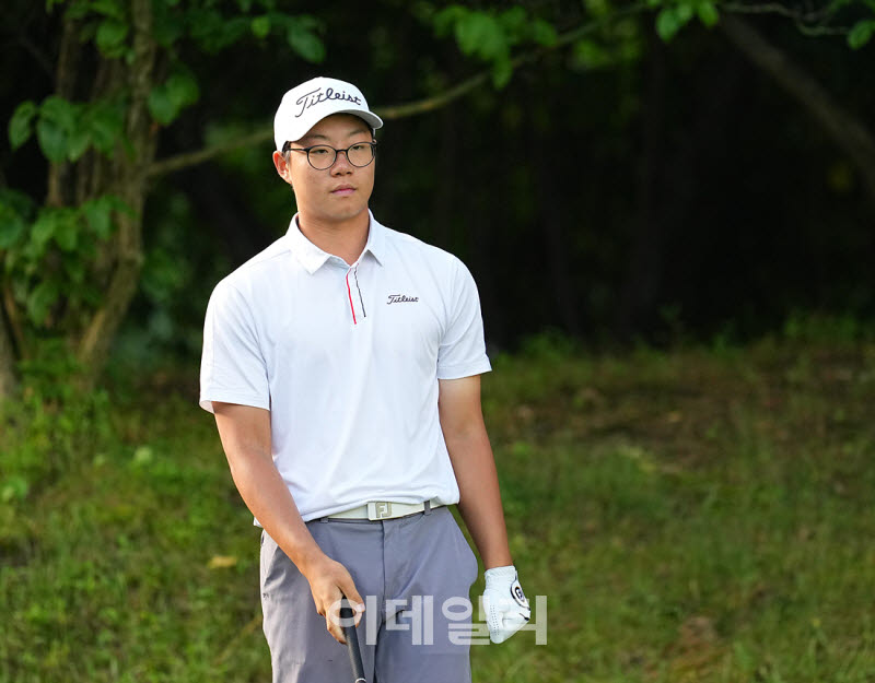 [포토]신재욱,첫 홀 긴장없이