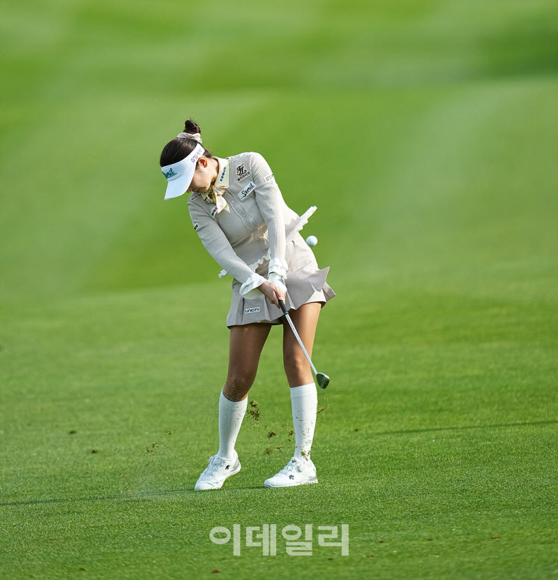 [포토]안소현,간결한 임팰트