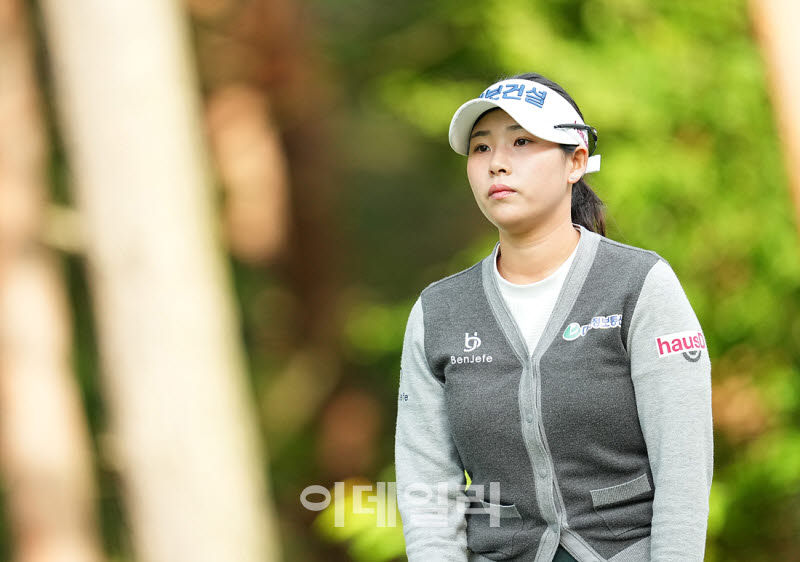 [포토]황민정,티샷 방향을 바라본다