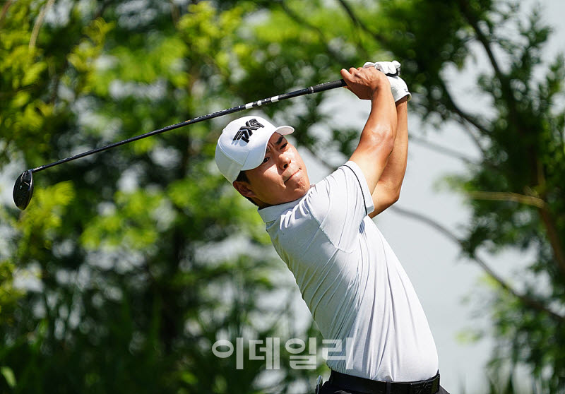 [포토] 신상훈, 강력한 티샷