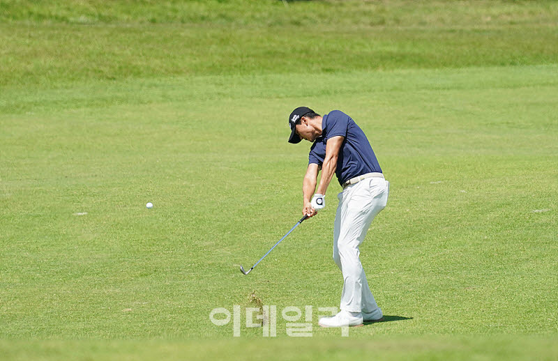 [포토] 이성호, 정타로 날리는 웨지샷