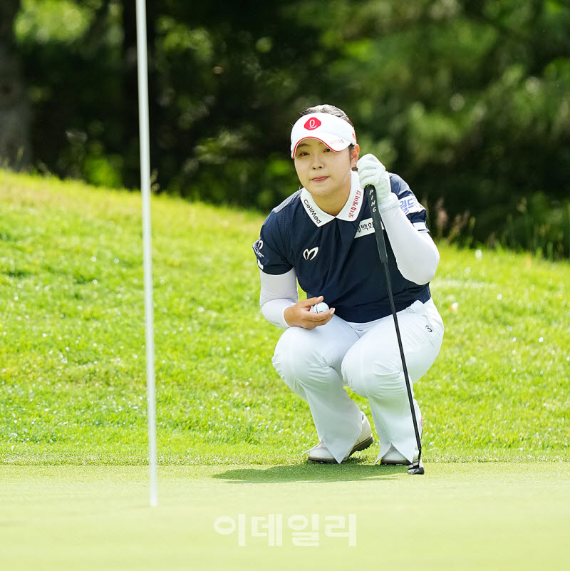 [포토]유현조,첫 홀 버디가 보인다