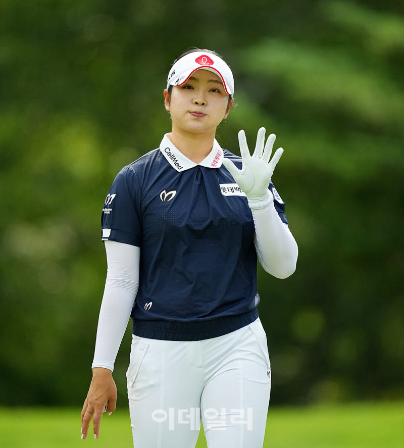 [포토]유현조,버디 성공 미소 브이