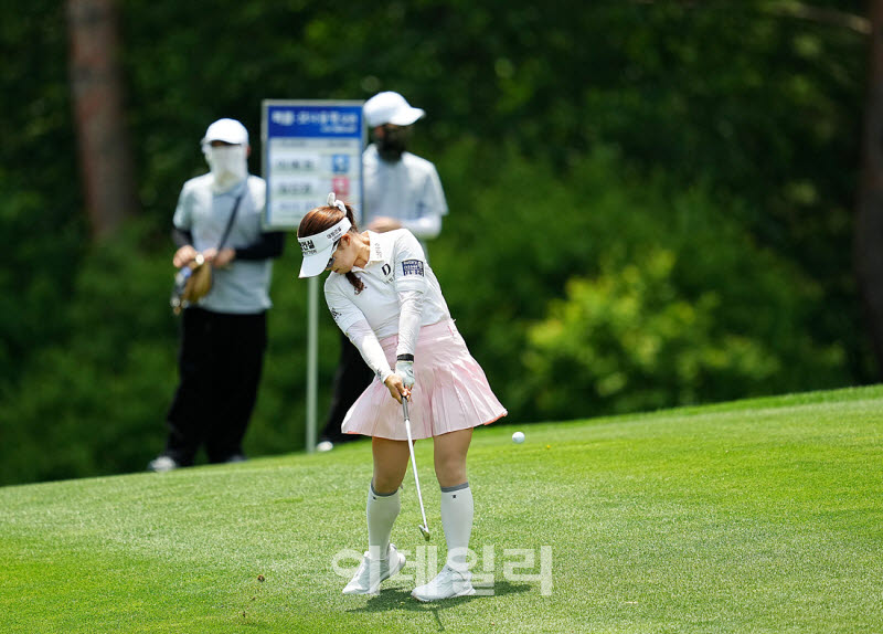 [포토]임진영,강한 아이언 임팩트