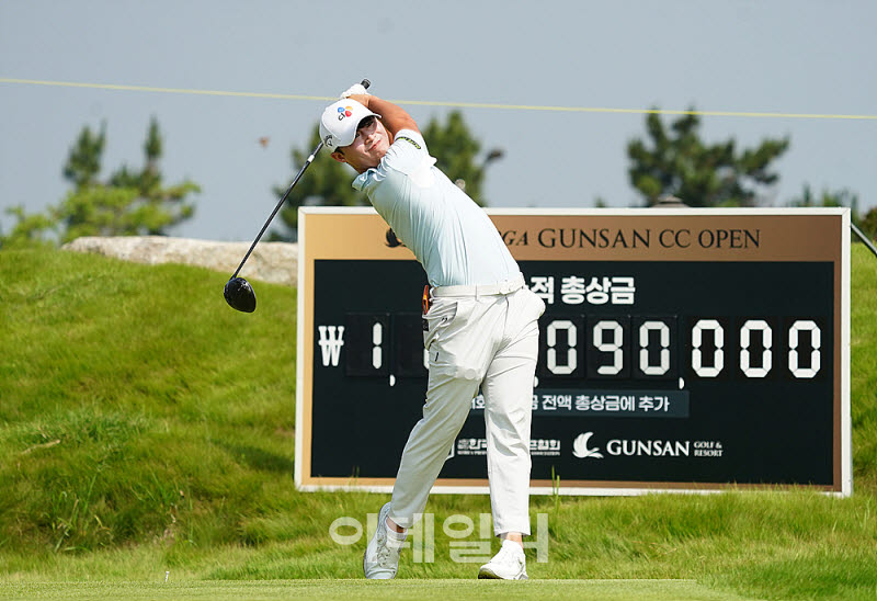 [포토] 배용준, 다이나믹한 스윙으로 날린다