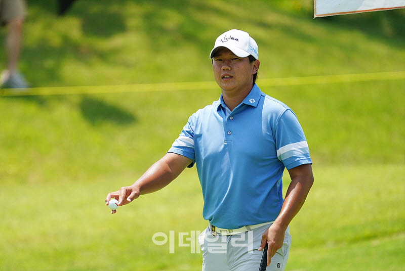 [포토] 홀아웃하는 이상희